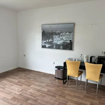 Cozy With Separate Living Area *